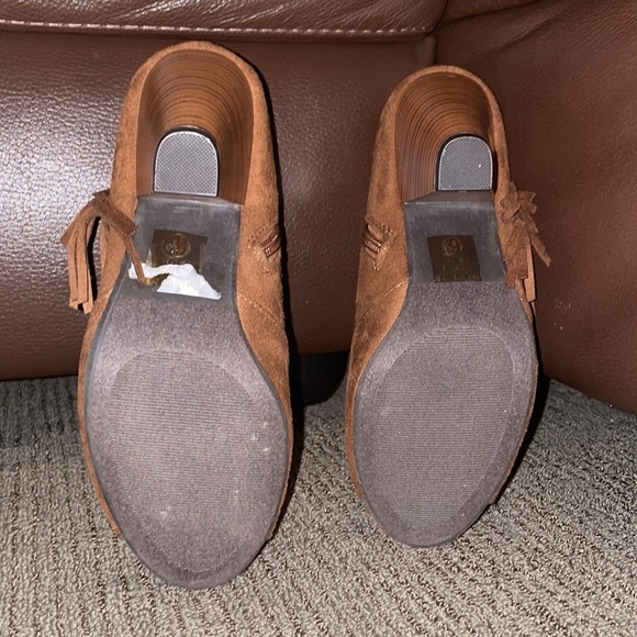 NWOB- The shoe brand is SODA. It’s Open toe booties. It’s 3.5 inch heels. Suede. - Picture 4 of 9